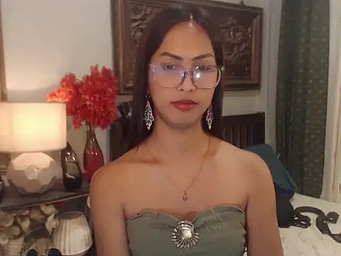 Nathalieheartt online show from 07-28-26, 04:50