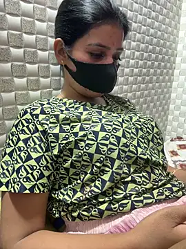 Hot Jaanvi  online show from 04-15-26, 06:42