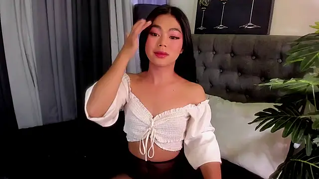 Snapshot of AsianHugecockAnna chatting on 01-15-26, 11:04 AsianHugecockAnna online show from 01-15-26, 11:04