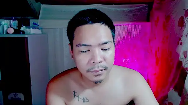 Snapshot of MANIACasianX chatting on 10-05-25, 12:36 MANIACasianX online show from 10-05-25, 12:36