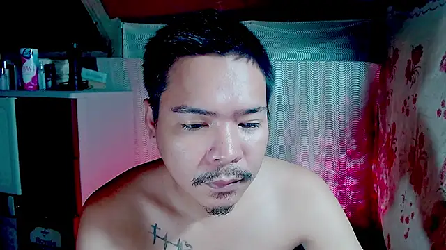 Snapshot of MANIACasianX chatting on 10-12-25, 11:42 MANIACasianX online show from 10-12-25, 11:42