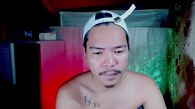 Snapshot of MANIACasianX chatting on 10-16-25, 09:32 MANIACasianX online show from 10-16-25, 09:32