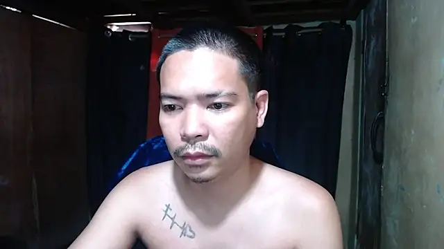 Snapshot of MANIACasianX chatting on 04-07-26, 03:40 MANIACasianX online show from 04-07-26, 03:40