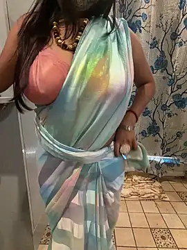 Snapshot of prisha944 chatting on 12-23-25, 06:22 prisha944 online show from 12-23-25, 06:22