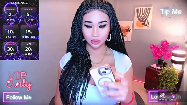 Snapshot of TriciaCumLoader chatting on 01-17-26, 08:30 TriciaCumLoader online show from 01-17-26, 08:30