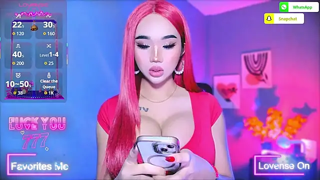 Snapshot of TriciaCumLoader chatting on 03-15-26, 12:33 TriciaCumLoader online show from 03-15-26, 12:33