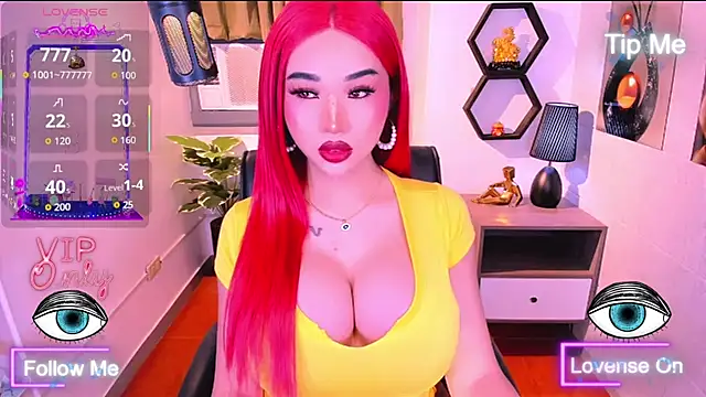 TriciaCumLoader online show from 04-30-26, 12:50