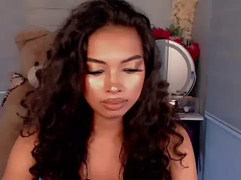 Snapshot of KathRouge chatting on 10-06-25, 03:09 KathRouge online show from 10-06-25, 03:09