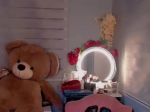 Snapshot of KathRouge chatting on 10-08-25, 01:20 KathRouge online show from 10-08-25, 01:20