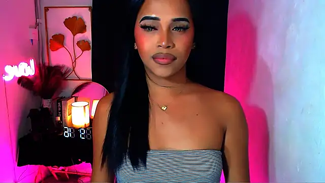 Lorainnelustts online show from 03-24-26, 01:49