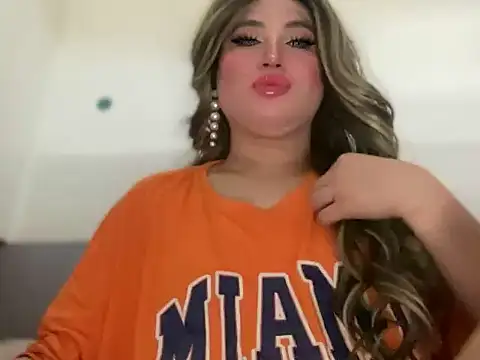 Snapshot of Naughtyrosecum chatting on 09-11-25, 05:40 Naughtyrosecum online show from 09-11-25, 05:40