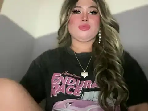 Snapshot of Naughtyrosecum chatting on 10-03-25, 01:52 Naughtyrosecum online show from 10-03-25, 01:52