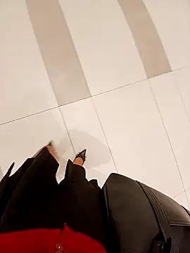 Snapshot of Ori-Lynk chatting on 10-06-25, 05:05 Ori-Lynk online show from 10-06-25, 05:05