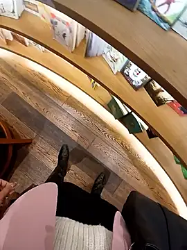 Snapshot of Ori-Lynk chatting on 11-19-25, 03:50 Ori-Lynk online show from 11-19-25, 03:50