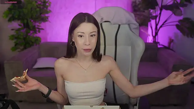 Selena Glow online show from 04-13-26, 08:14