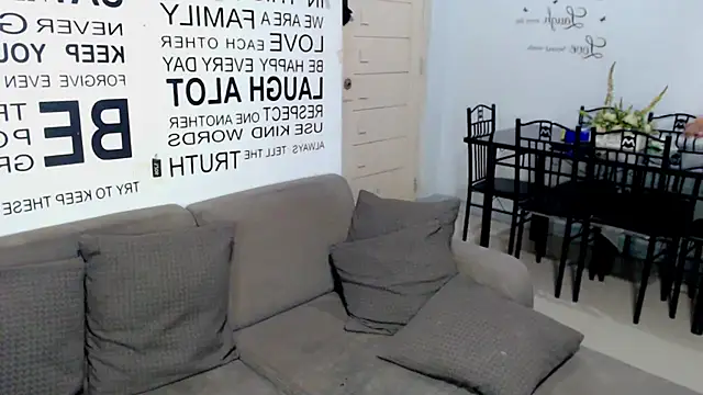 Snapshot of LovelyQueen69 chatting on 02-15-26, 03:58 LovelyQueen69 online show from 02-15-26, 03:58