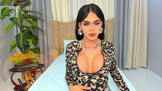 Snapshot of MochaliciousTransOnTop chatting on 03-31-26, 04:51 MochaliciousTransOnTop online show from 03-31-26, 04:51