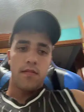 aavrdvh33 online show from 10-12-25, 06:07