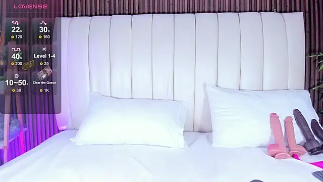 Snapshot of SandraMilerr chatting on 12-18-25, 04:18 SandraMilerr online show from 12-18-25, 04:18