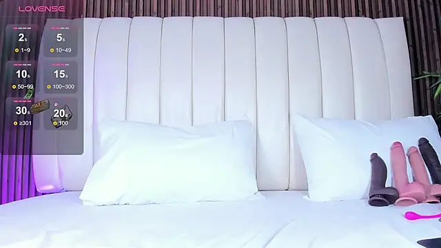 Snapshot of SandraMilerr chatting on 12-20-25, 04:19 SandraMilerr online show from 12-20-25, 04:19