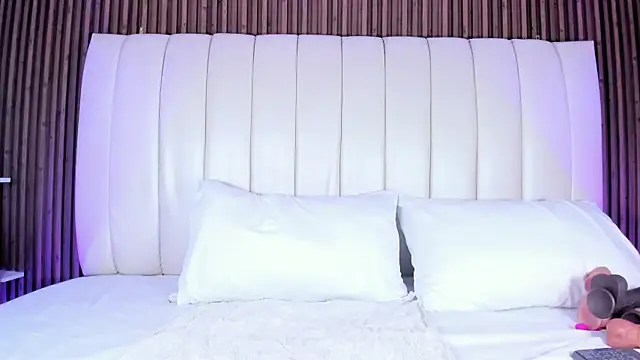 Snapshot of SandraMilerr chatting on 02-13-26, 01:12 SandraMilerr online show from 02-13-26, 01:12