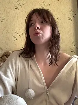 Snapshot of graylovescookies chatting on 09-21-25, 02:19 graylovescookies online show from 09-21-25, 02:19