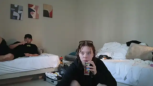 Snapshot of graylovescookies chatting on 10-02-25, 01:40 graylovescookies online show from 10-02-25, 01:40