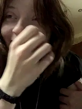 Snapshot of graylovescookies chatting on 10-05-25, 01:53 graylovescookies online show from 10-05-25, 01:53