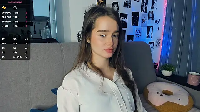 Snapshot of lovelyalivia chatting on 11-05-25, 10:04 lovelyalivia online show from 11-05-25, 10:04