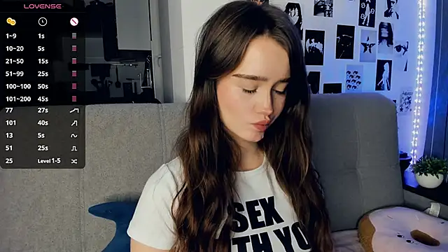 Snapshot of lovelyalivia chatting on 12-02-25, 09:47 lovelyalivia online show from 12-02-25, 09:47