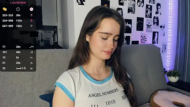 Snapshot of lovelyalivia chatting on 12-03-25, 09:29 lovelyalivia online show from 12-03-25, 09:29