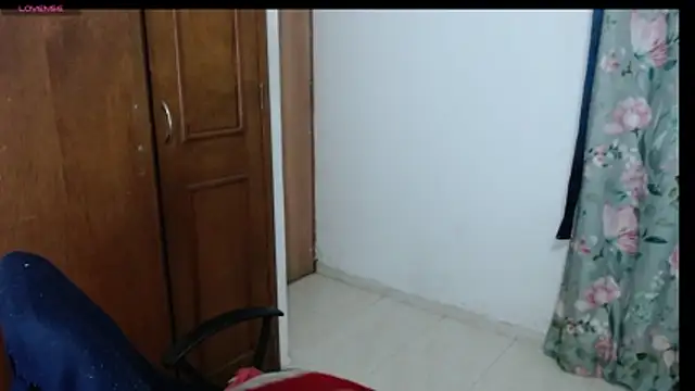 alejandralatina online show from 05-11-26, 04:29