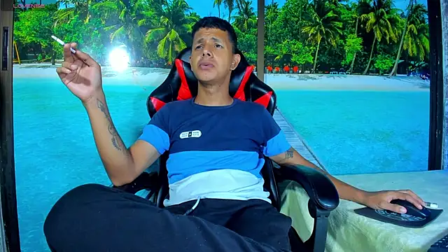 Snapshot of BigMonstercoks69 chatting on 09-25-25, 02:15 BigMonstercoks69 online show from 09-25-25, 02:15