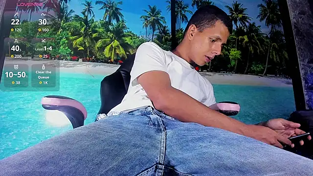 Snapshot of BigMonstercoks69 chatting on 03-10-26, 11:43 BigMonstercoks69 online show from 03-10-26, 11:43