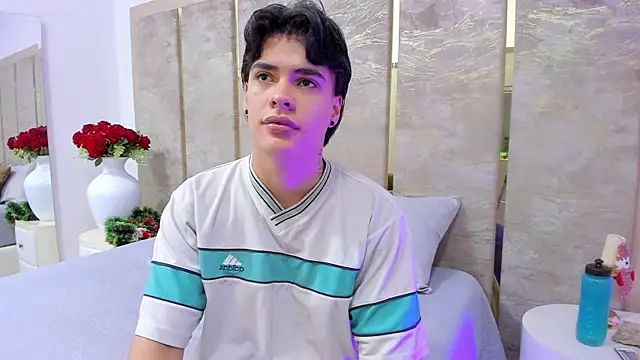 BenitoSaenz online show from 12-20-25, 12:12