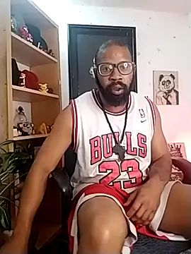 Snapshot of King_Malik chatting on 10-28-25, 02:20 King Malik online show from 10-28-25, 02:20