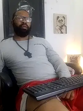 Snapshot of King_Malik chatting on 11-10-25, 10:36 King Malik online show from 11-10-25, 10:36