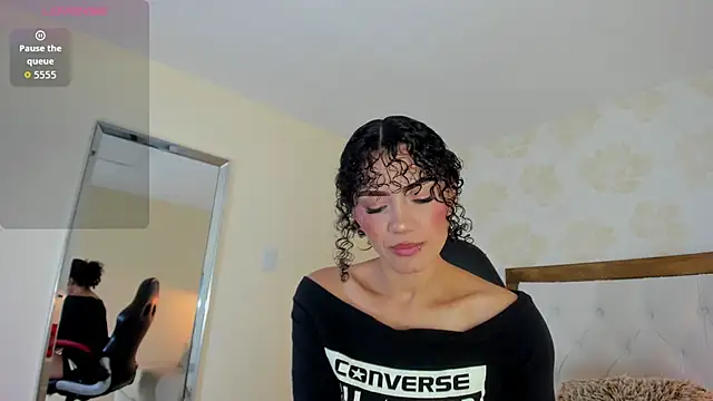 IRISCLARK1 online show from 04-29-26, 07:09