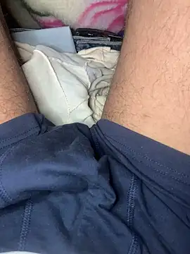 Snapshot of Aq2006 chatting on 02-16-26, 02:35 Aq2006 online show from 02-16-26, 02:35