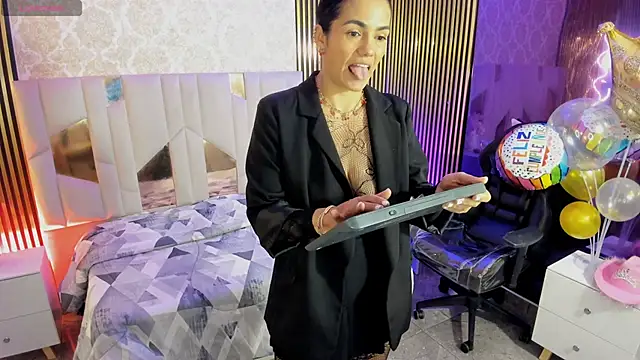 Rosalind tay online show from 10-15-25, 11:54