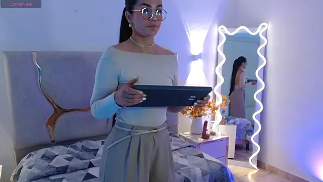 Rosalind tay online show from 11-14-25, 10:58