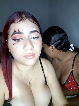 Snapshot of Chloe_Sky_love chatting on 10-10-25, 04:55 Chloe Sky love online show from 10-10-25, 04:55