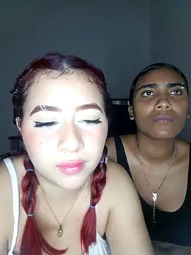 Snapshot of Chloe_Sky_love chatting on 10-17-25, 03:20 Chloe Sky love online show from 10-17-25, 03:20