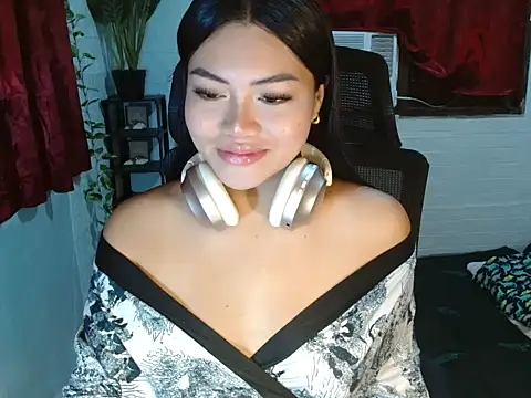 naughtyhothailey online show from 06-27-26, 11:10