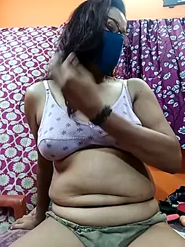Hotpuja25 online show from 06-16-26, 03:47