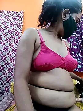 Hotpuja25 online show from 06-29-26, 04:52