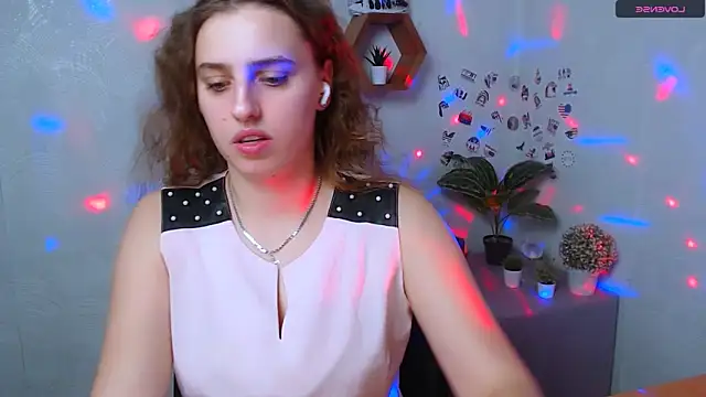 Snapshot of AmandaDimond_ chatting on 10-29-25, 01:35 AmandaDimond online show from 10-29-25, 01:35