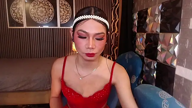 BigCockMaxineTS online show from 07-11-26, 07:33