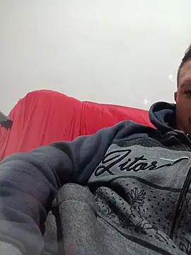 Snapshot of Suamulherfeliz chatting on 06-17-26, 10:39 Suamulherfeliz online show from 06-17-26, 10:39