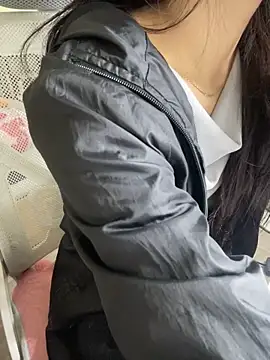 Mina048 online show from 12-16-25, 05:45